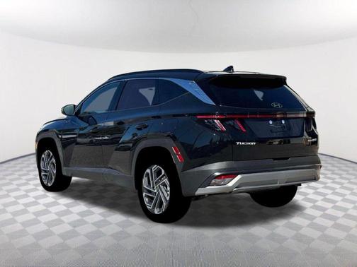 Ash Black 2026 Hyundai TUCSON Hybrid Limited
