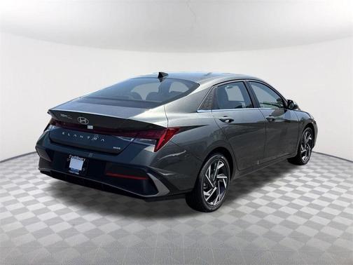 2025 Hyundai ELANTRA HEV Limited