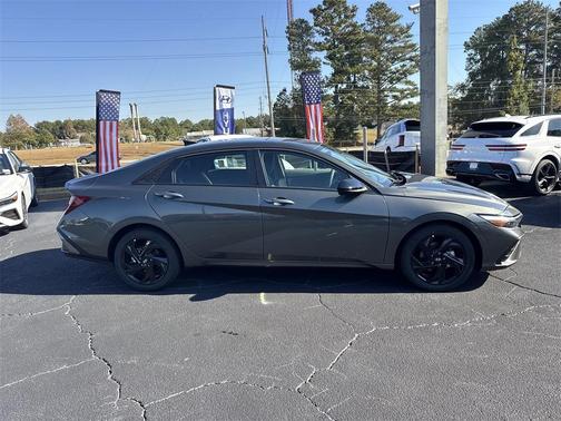 2026 Hyundai ELANTRA SEL