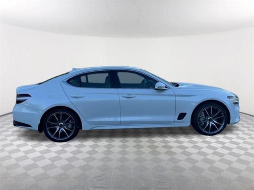 2025 Genesis G70 2.5T