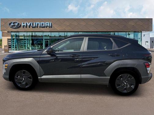 Abyss Black Pearl 2026 Hyundai KONA SEL Sport