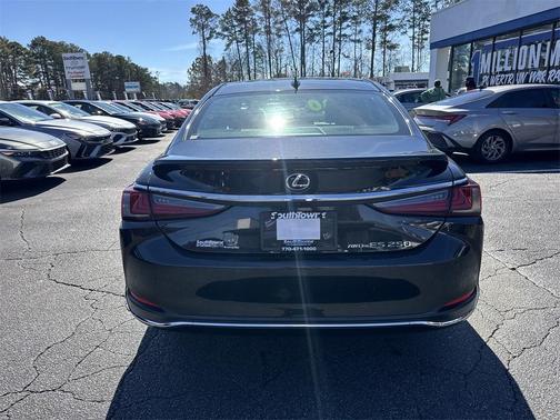 2022 Lexus ES 250 Luxury
