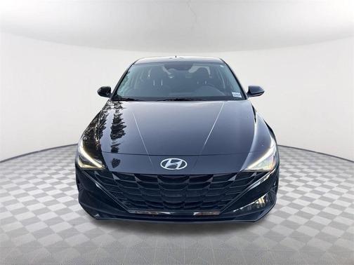 2021 Hyundai ELANTRA SE