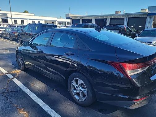 2021 Hyundai ELANTRA SE