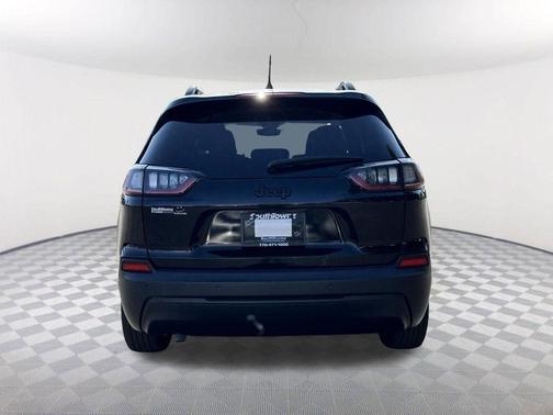 Diamond Black 2023 Jeep Cherokee Altitude Lux