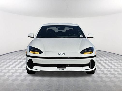 2025 Hyundai IONIQ 6 SE