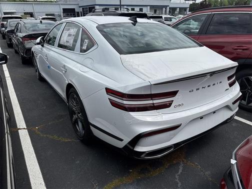 2025 Genesis G80 2.5T