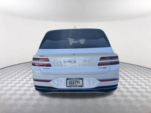 Uyuni White 2025 Genesis GV80 3.5T Prestige