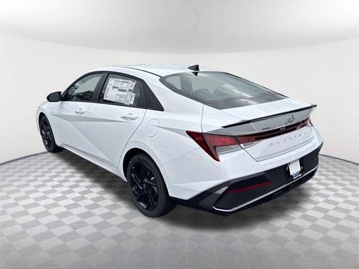 2026 Hyundai ELANTRA SEL