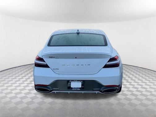 2025 Genesis G70 2.5T