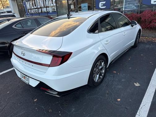 2021 Hyundai SONATA SEL