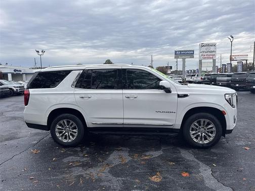 2022 GMC Yukon SLT