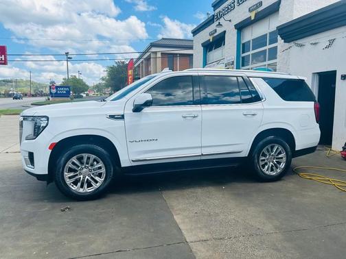 2022 GMC Yukon SLT