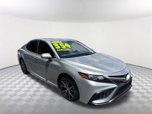 2022 Toyota Camry SE