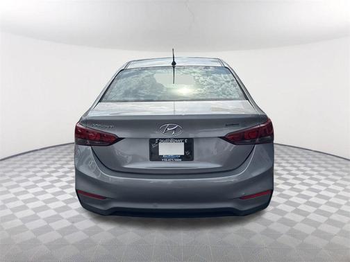 2022 Hyundai Accent SE