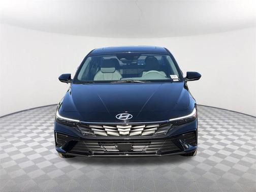 2026 Hyundai ELANTRA SEL