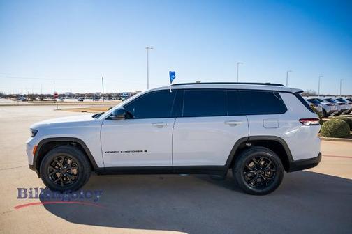 2024 Jeep Grand Cherokee LAREDO