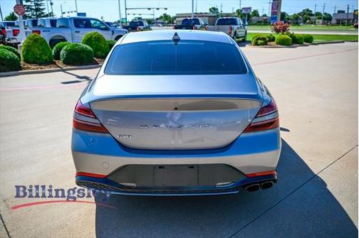2022 Genesis G70 2.0T RWD