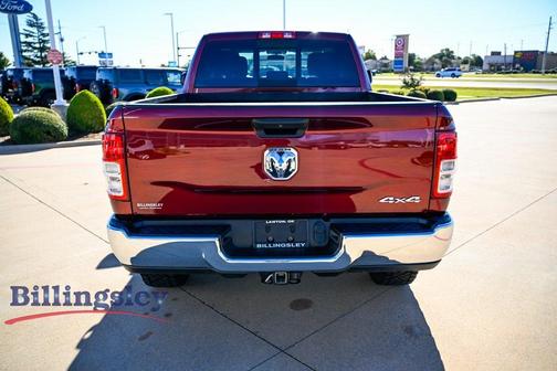 2020 RAM 2500 Tradesman Crew Cab 4X4 6'4' Box