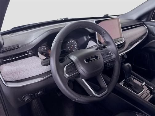 Metallic 2024 Jeep Compass Latitude Lux