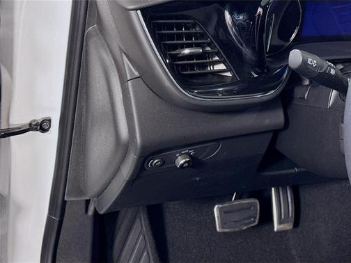 Summit White 2023 Buick Envision Preferred