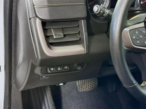 Summit White 2023 GMC Terrain AT4