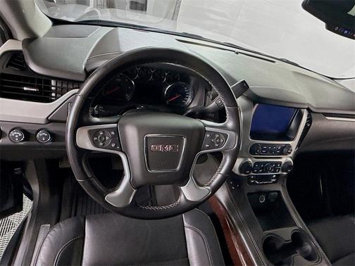 2020 GMC Yukon SLT