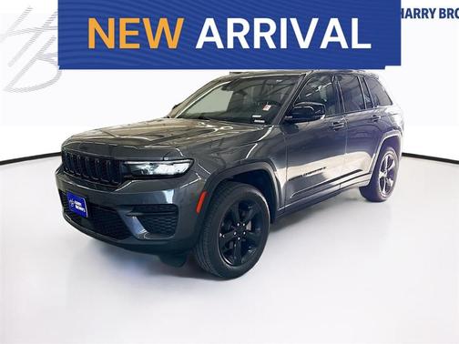 Gray 2022 Jeep Grand Cherokee Altitude