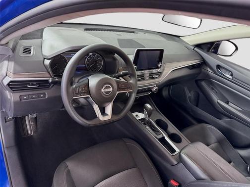 White 2025 Nissan Altima SV