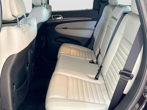 Diamond Black 2018 Jeep Grand Cherokee Sterling Edition
