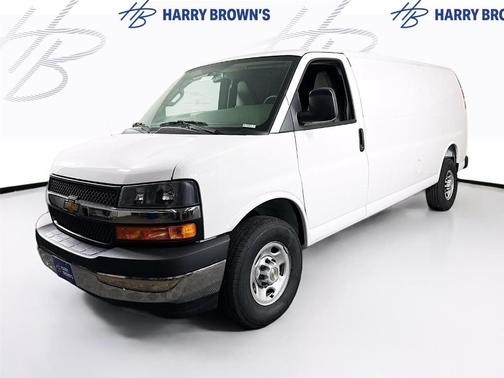 Summit White 2026 Chevrolet Express 3500 Work Van