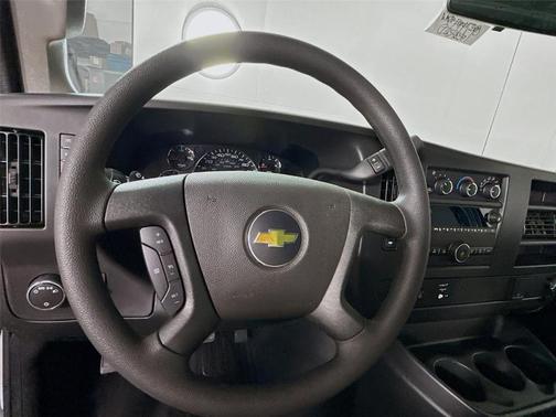 Summit White 2026 Chevrolet Express 3500 Work Van