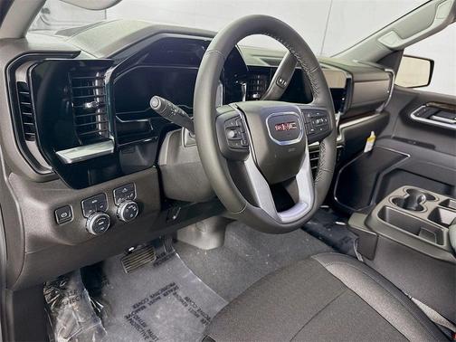 2025 GMC Sierra 1500 SLE