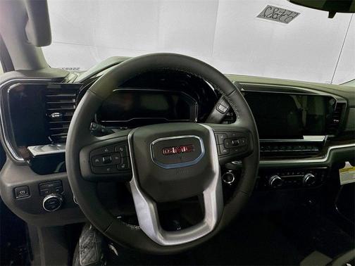2025 GMC Sierra 1500 SLE