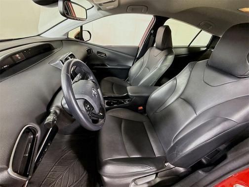 2019 Toyota Prius LE