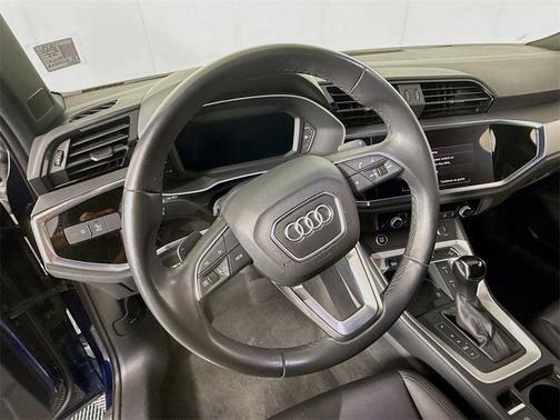 2024 Audi Q3 45 S line Premium