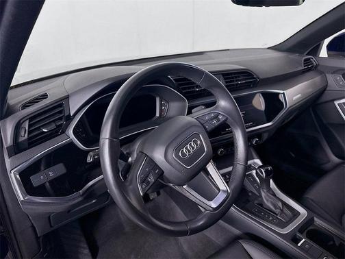 2024 Audi Q3 45 S line Premium