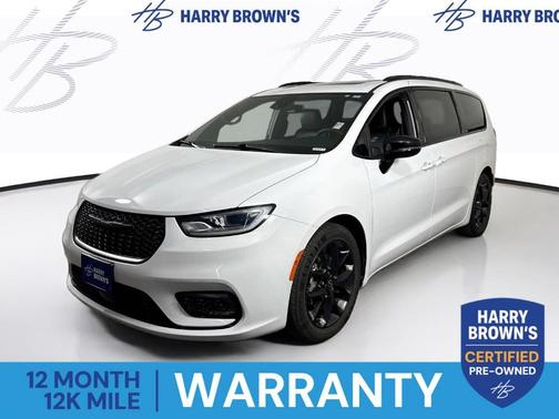 Bright White Clearcoat 2025 Chrysler Pacifica Limited