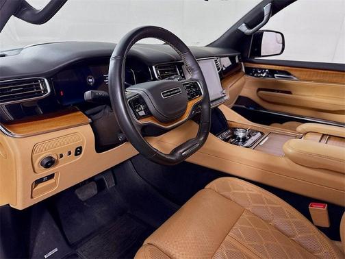 2023 Jeep Grand Wagoneer L Series III