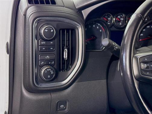 Summit White 2019 Chevrolet Silverado 1500 LT