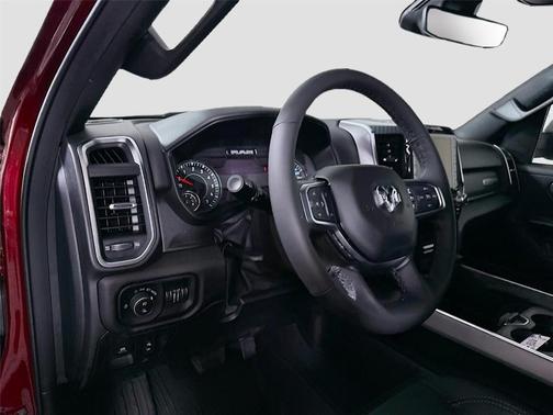 Delmonico Red Pearl 2025 RAM 1500 Big Horn