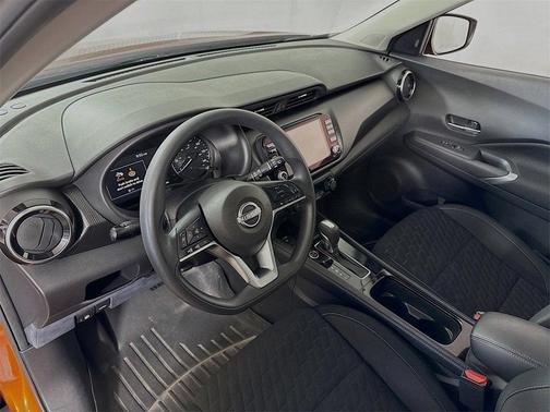 2022 Nissan Kicks SV