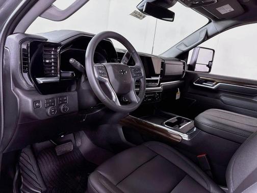 Sterling Gray Metallic 2026 Chevrolet Silverado 3500 LT