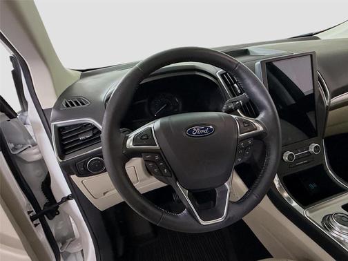 White 2024 Ford Edge Titanium