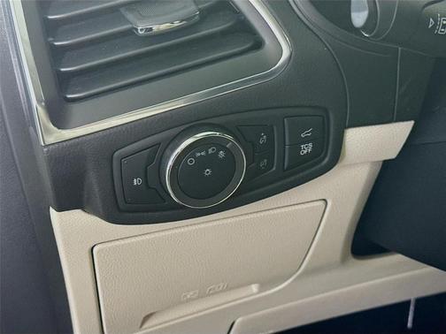 White 2024 Ford Edge Titanium
