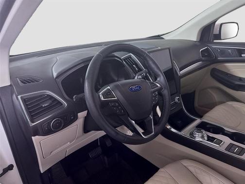White 2024 Ford Edge Titanium