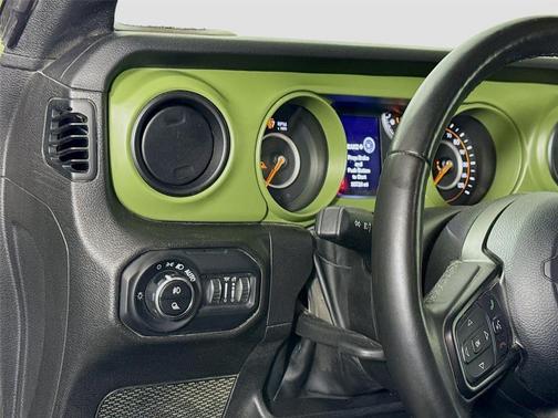 2022 Jeep Gladiator Sport