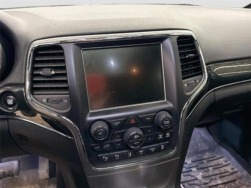 White 2017 Jeep Grand Cherokee Trailhawk