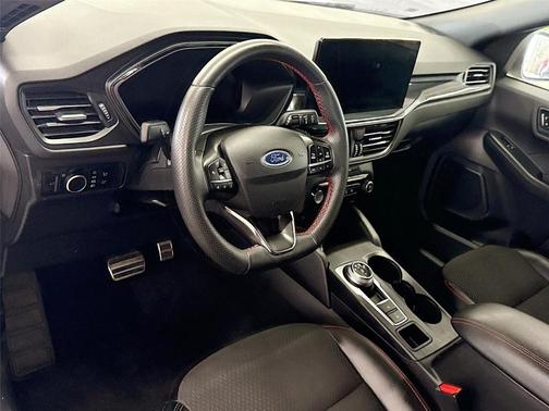 Oxford White 2023 Ford Escape ST-Line