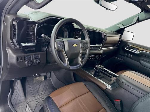 Black 2025 Chevrolet Silverado 1500 High Country